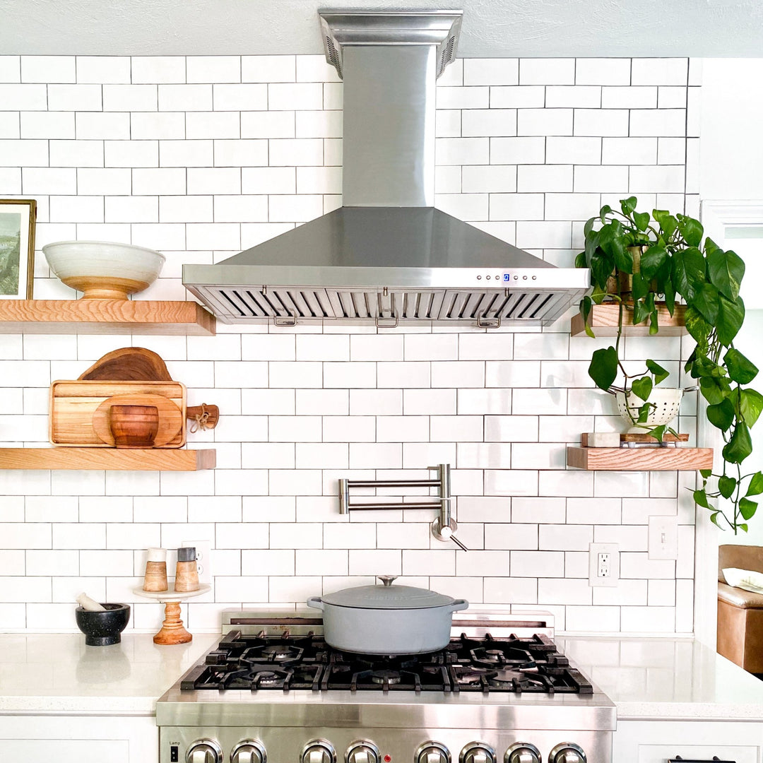36" ZLINE CrownSoundâ„¢Ducted Vent Wall Mount Range Hood in Stainless Steel with Built-in Bluetooth Speakers (KBCRN-BT-36)