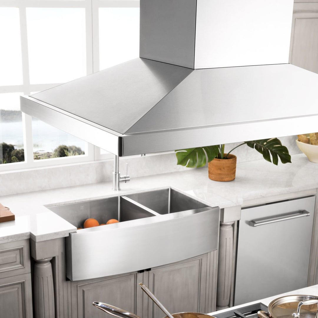 48" ZLINE CrownSoundâ„¢Ducted Vent Island Mount Range Hood in Stainless Steel with Built-in Bluetooth Speakers (GL2iCRN-BT-48)