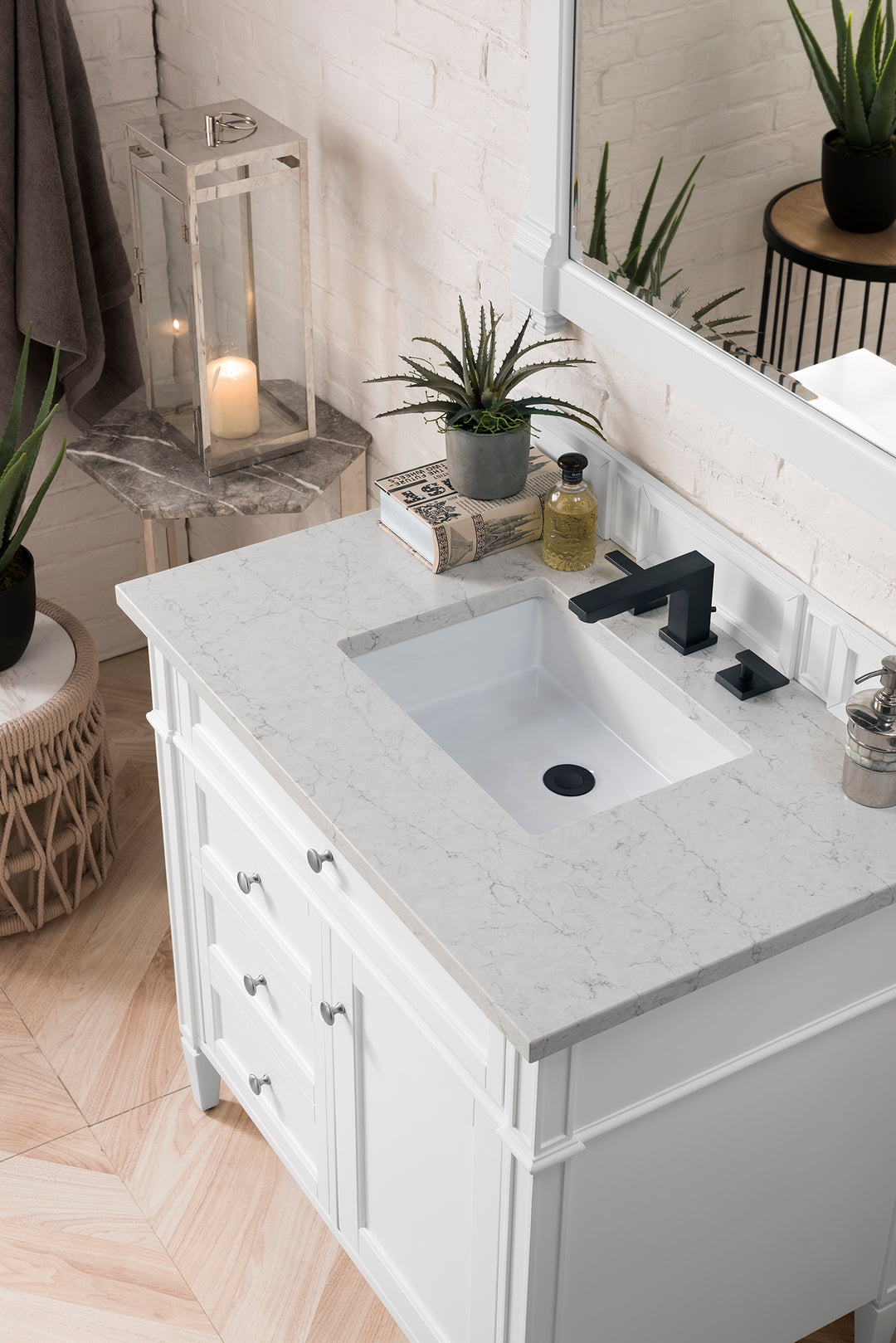 Brittany 36" Single Vanity, Bright White w/ 3 CM Eternal Jasmine Pearl Silestone Top