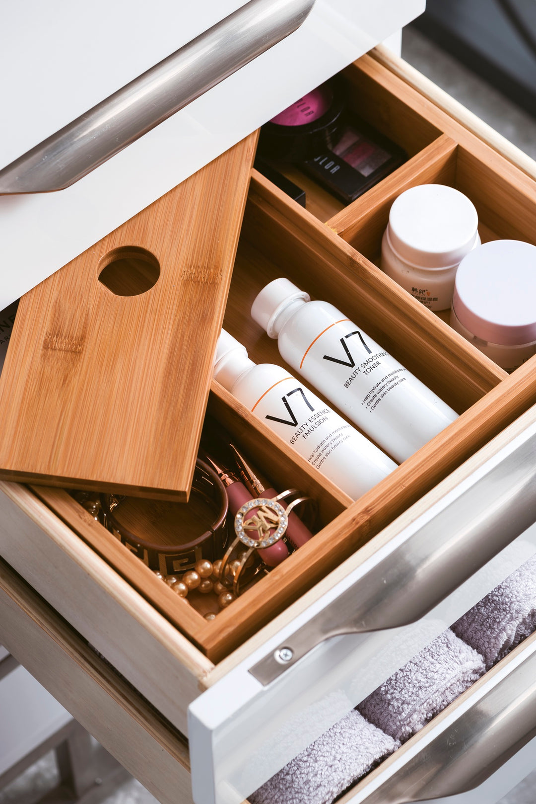 Columbia 36" Single Vanity, Glossy White, Brushed Nickel w/ Glossy White Composite Stone Top