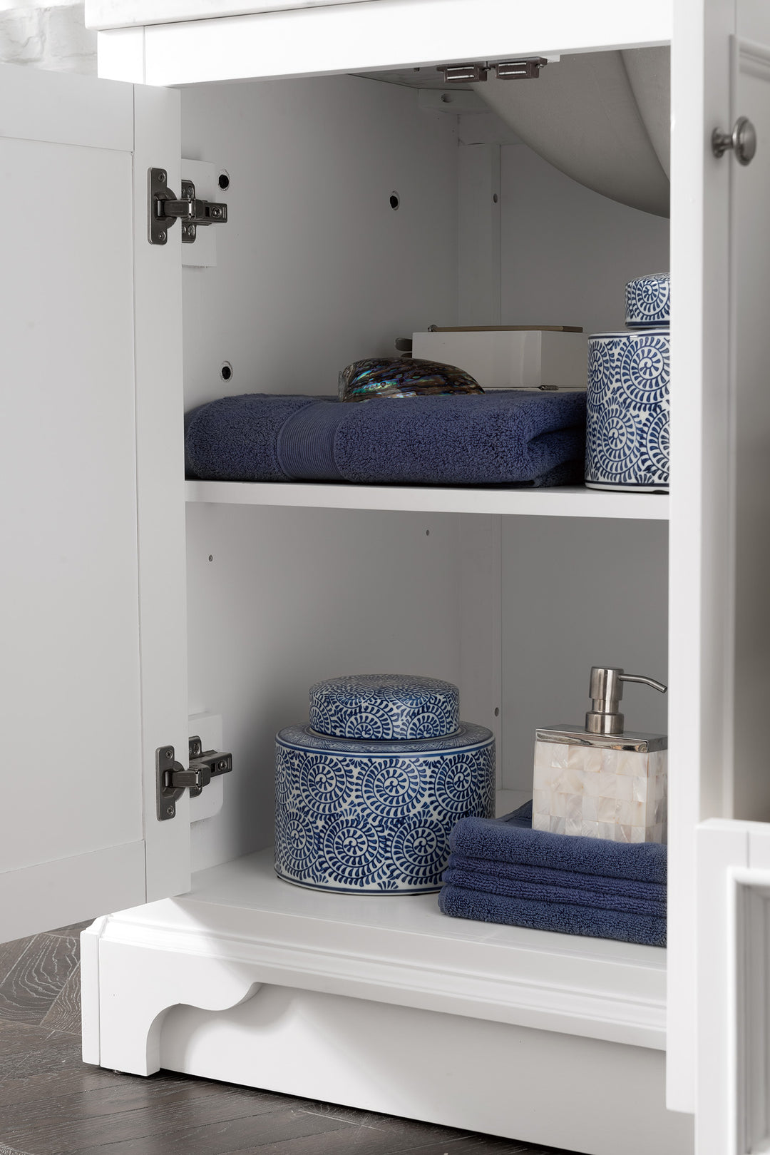 De Soto 72" Double Vanity, Bright White w/ 3 CM White Zeus Silestone Top