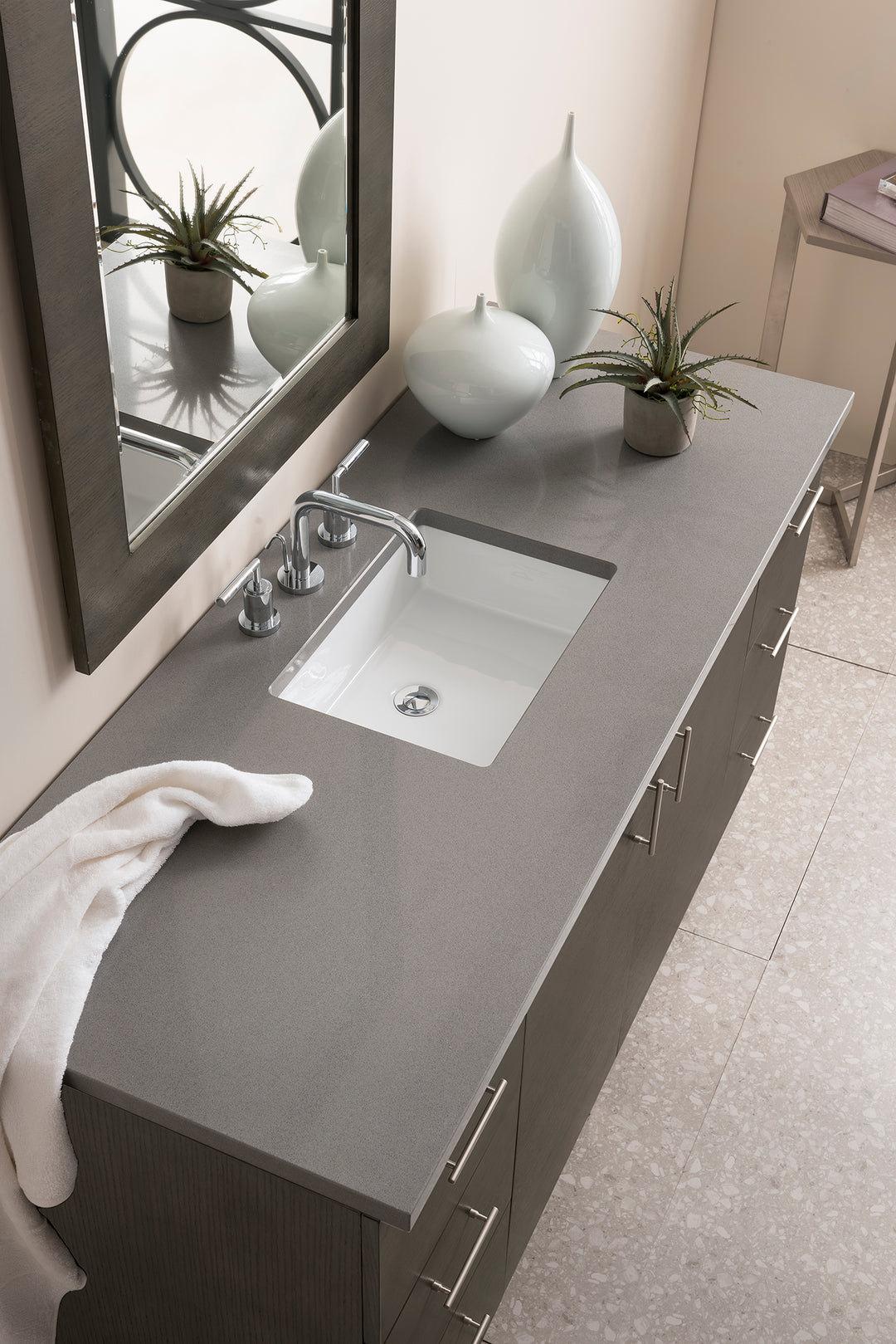 Metropolitan 60" Single Vanity, Silver Oak w/ 3 CM Grey Expo Silestone Top