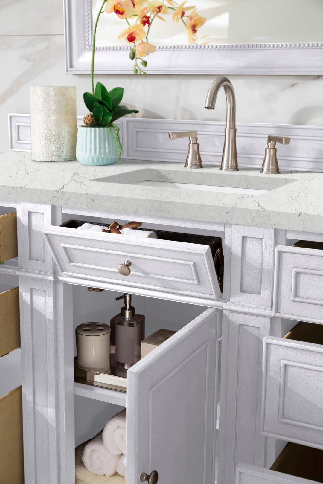 Bristol 60" Single Vanity, Bright White w/ 3 CM Eternal Jasmine Pearl Silestone Top w/FreePower Wireless Charger