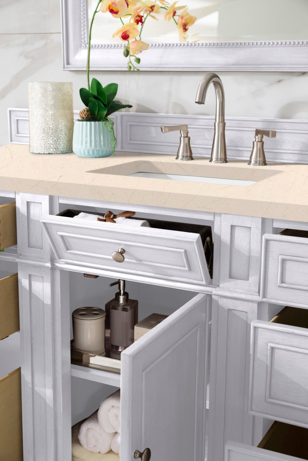 Bristol 60" Single Vanity, Bright White w/ 3 CM Eternal Marfil Silestone Top