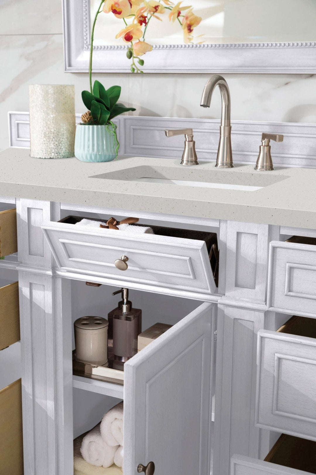 Bristol 60" Single Vanity, Bright White w/ 3 CM Lime Delight Silestone Top