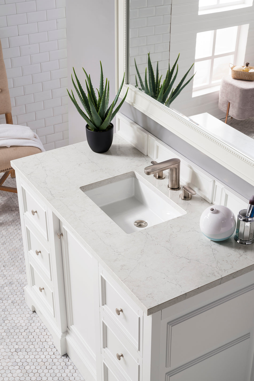 De Soto 48" Single Vanity, Bright White w/ 3 CM Eternal Jasmine Pearl Silestone Top