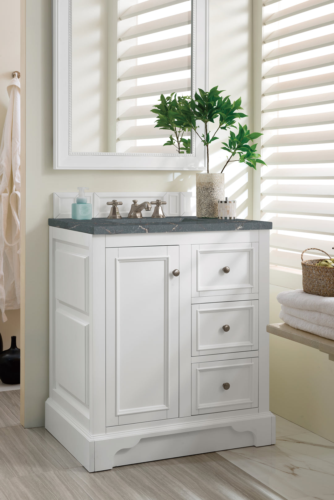 De Soto 30" Single Vanity, Bright White w/ 3 CM Parisien Bleu Silestone Top