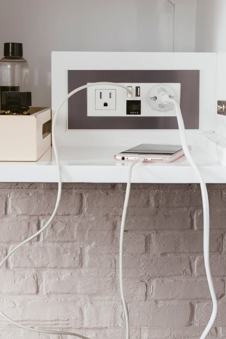 Mercer Island 59" Double Vanity, Glossy White, Radiant Gold w/ Dusk Grey Glossy Composite Stone Top