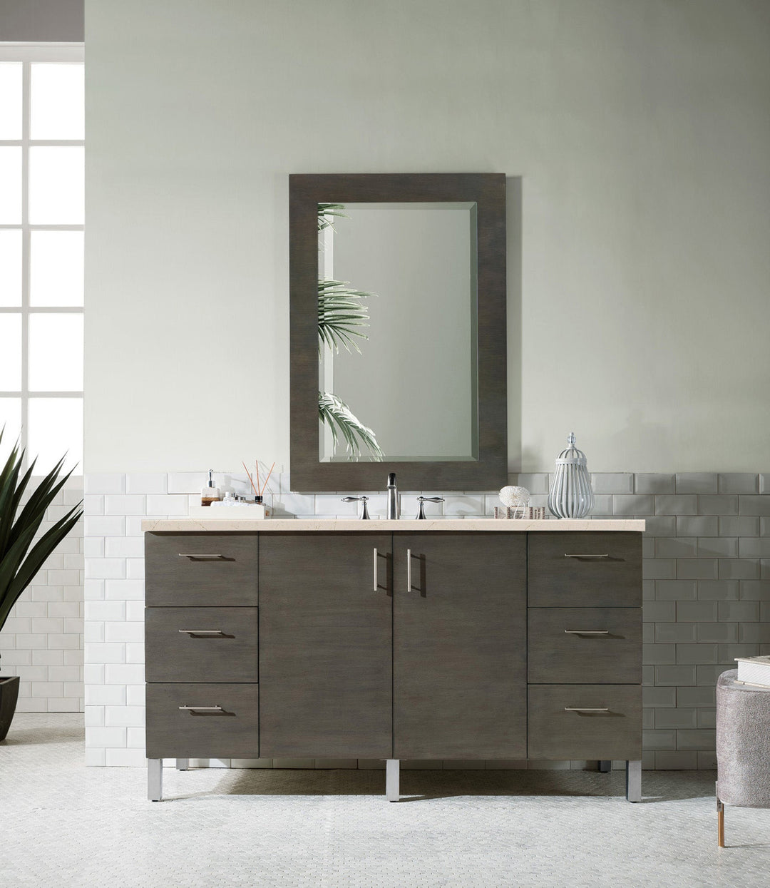 Metropolitan 60" Single Vanity, Silver Oak w/ 3 CM Eternal Marfil Silestone Top