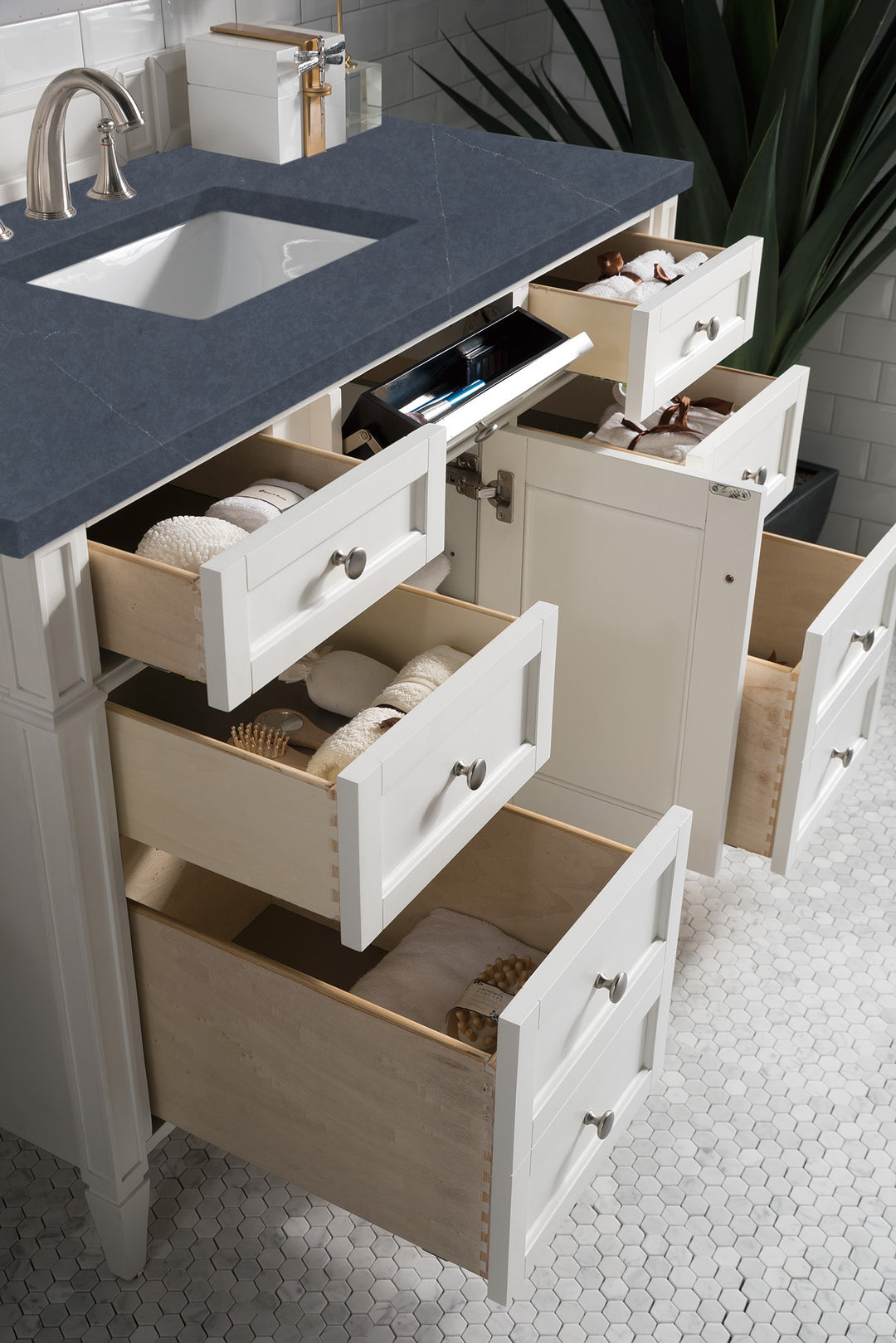 Brittany 48" Single Vanity, Bright White w/ 3 CM Charcoal Soapstone Silestone Top