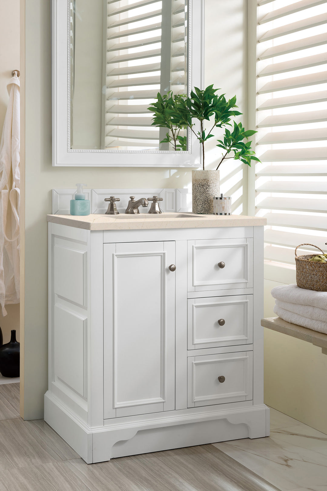 De Soto 30" Single Vanity, Bright White w/ 3 CM Eternal Marfil Silestone Top