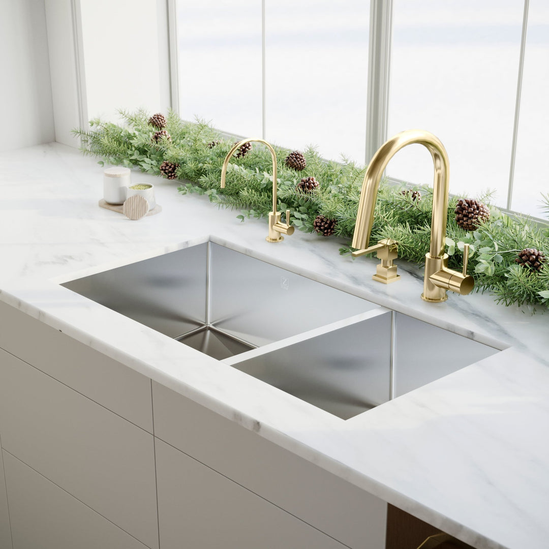 ZLINE 33 in. Chamonix Undermount Double Bowl Stainless Steel Kitchen Sink with Bottom Grid (SR60D-33)
