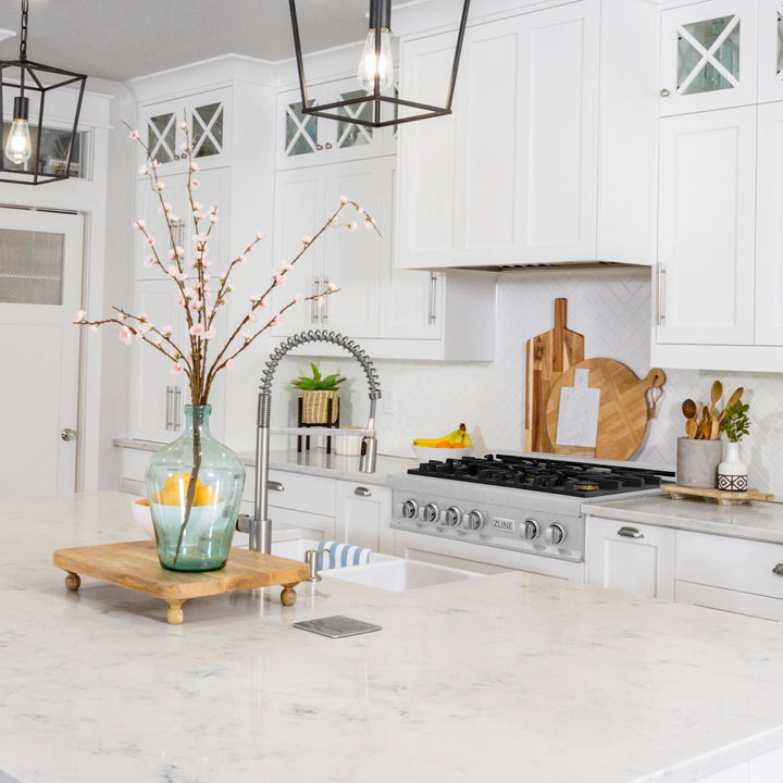 ZLINE 36 in. Legacy Gas Rangetop with 6 Brass Burners and Porcelain Cooktop in Satin Stainless Steel (RTS-BR-36)
