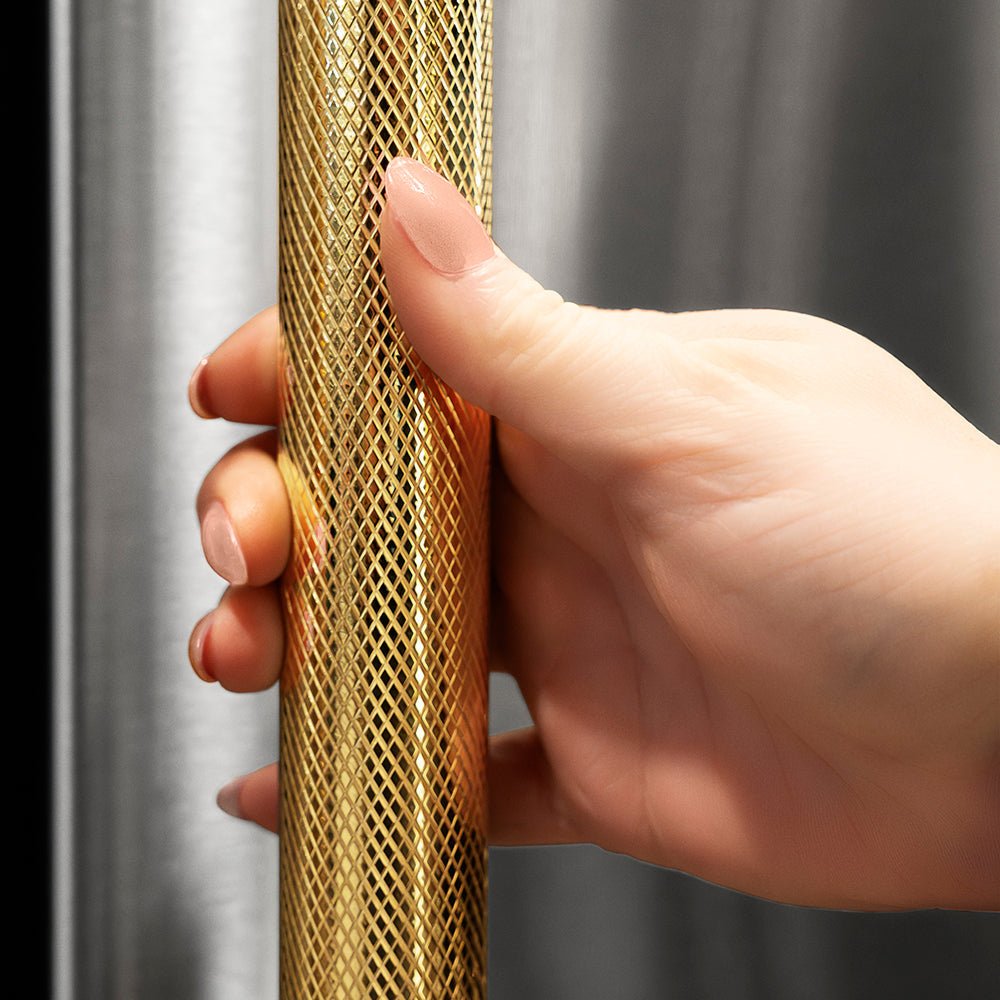 ZLINE Autograph Edition Helix Handle (Set of 1) for Undercounter Wine & Beverage Coolers and Ice Makers in Polished Gold (RWVHZ618-K-G)